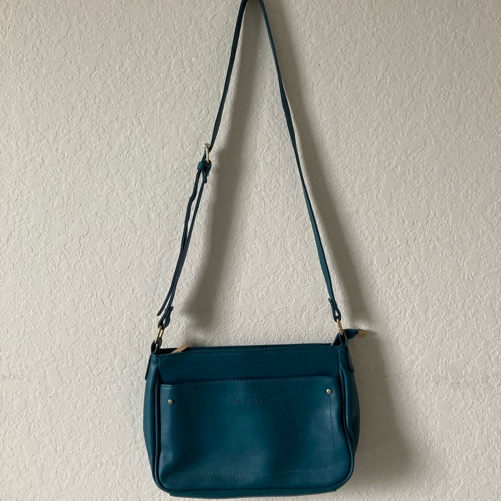 Giles N Brooks Crossbody